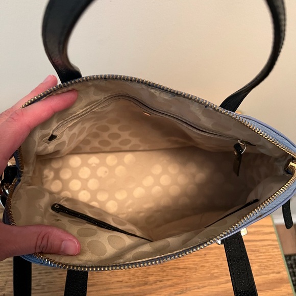 Stripped Kate Spade Crossbody - Picture 3 of 5